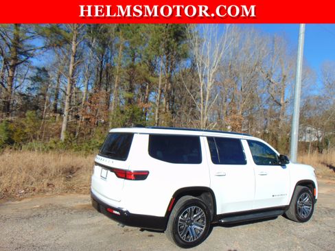 Certified 2025 Jeep Wagoneer 4WD image 22