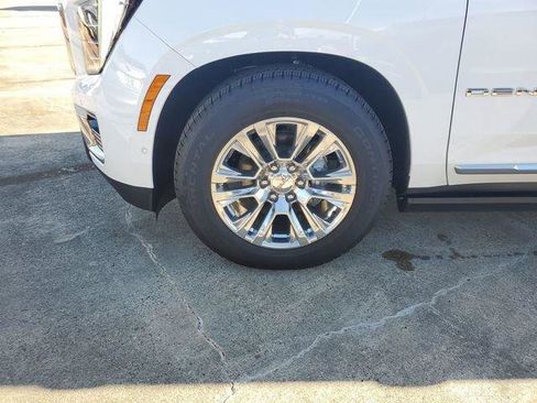 New 2026 GMC Yukon XL Denali w/ Sun & Power Step Package RWD image 4