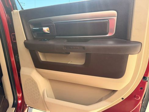 Used 2014 RAM 1500 Classic SLT RWD image 11