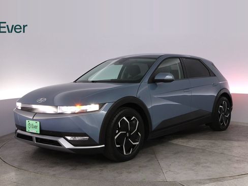 Used 2024 Hyundai Ioniq 5 SEL RWD image 2