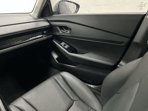 Used 2023 Honda Accord Touring image 13