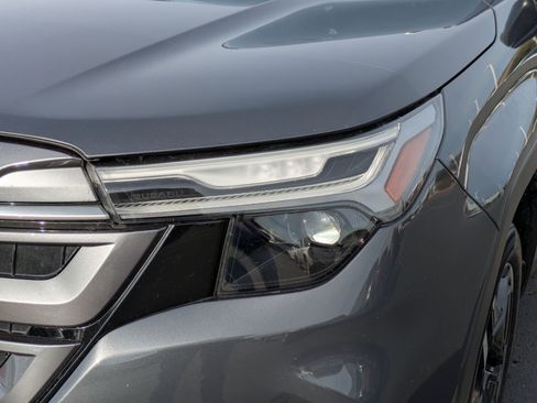 Used 2025 Subaru Forester Limited w/ Popular Package image 13