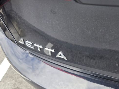 Used 2024 Volkswagen Jetta SE FWD image 11