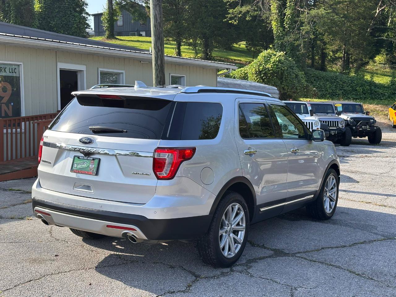 Used 2016 Ford Explorer Limited FWD image 5