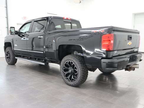 Used 2017 Chevrolet Silverado 2500 High Country w/ Duramax Plus Package AWD/4WD image 6