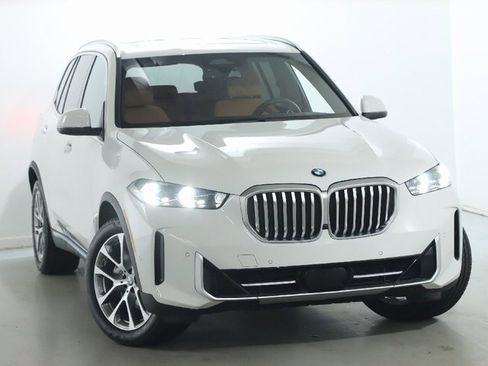 Certified 2024 BMW X5 xDrive40i w/ Parking Assistance Package image 2