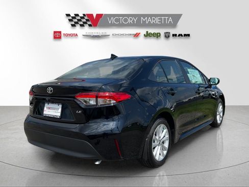 Used 2026 Toyota Corolla LE w/ LE Premium Package FWD image 5