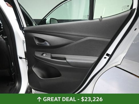 Used 2025 Buick Envista Preferred image 22