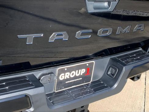 Used 2024 Toyota Tacoma TRD Off-Road image 30