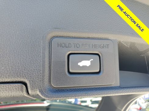 Certified 2025 Acura RDX SH-AWD image 9