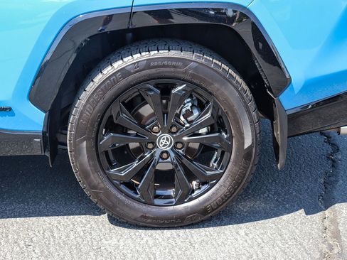 Used 2023 Toyota RAV4 XSE AWD/4WD image 8