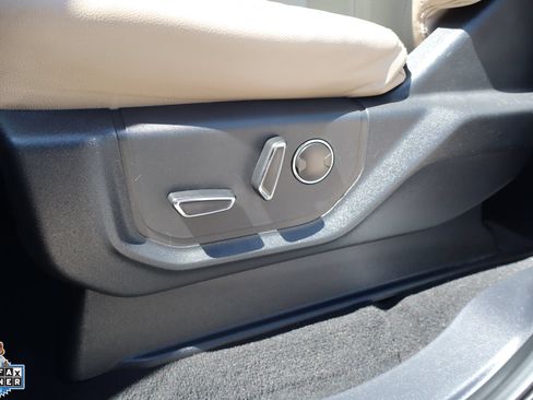Used 2023 Ford Expedition Limited RWD image 14