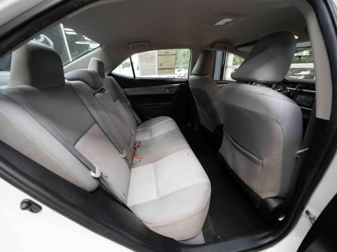 Used 2015 Toyota Corolla LE FWD image 24