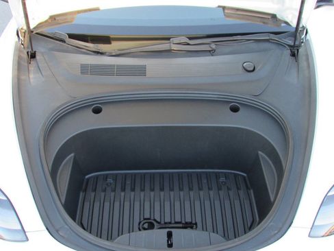 Used 2021 Tesla Model 3 Standard Range Plus image 14