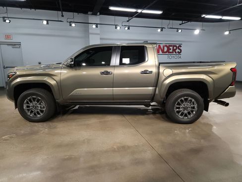 New 2026 Toyota Tacoma Limited AWD/4WD image 4