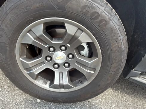 Used 2019 Chevrolet Tahoe LS AWD/4WD image 5