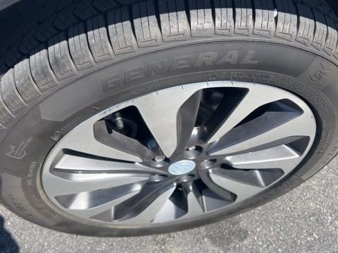 Used 2018 Buick Encore Preferred AWD/4WD image 10