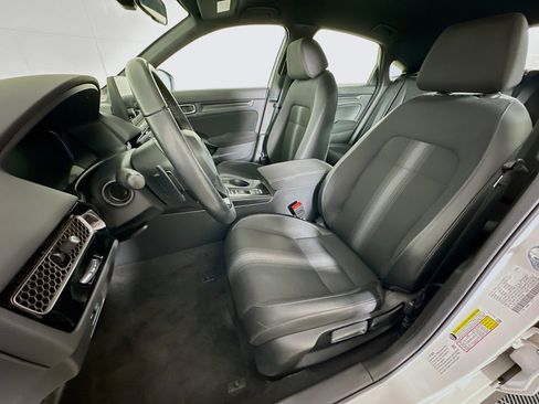 Used 2025 Honda Civic Sport image 13