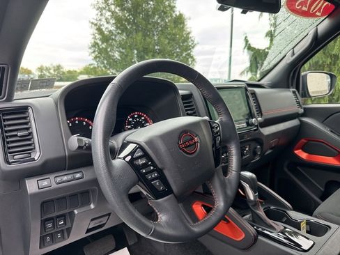 Used 2023 Nissan Frontier PRO-4X w/ Tow Package image 11