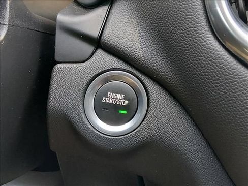 Used 2024 Chevrolet Equinox LT FWD image 23