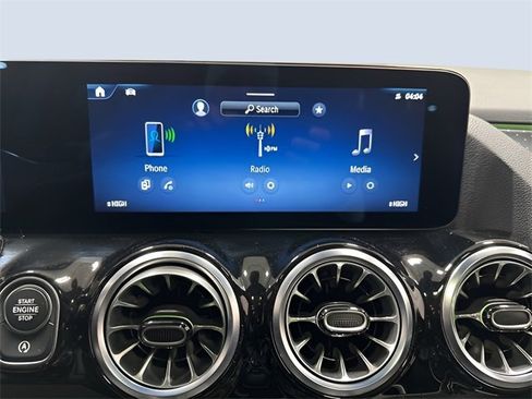 Used 2025 Mercedes-Benz GLA 250 4MATIC image 20