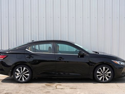 Used 2022 Nissan Sentra SV w/ SV Premium Package image 48