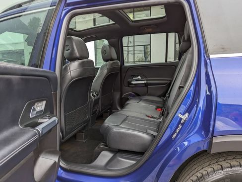 Used 2020 Mercedes-Benz GLB 250 4MATIC image 42