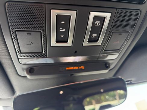Used 2025 Land Rover Defender 110 S AWD/4WD image 21
