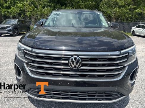 Used 2024 Volkswagen Atlas SE w/ Panoramic Sunroof Package AWD/4WD image 8