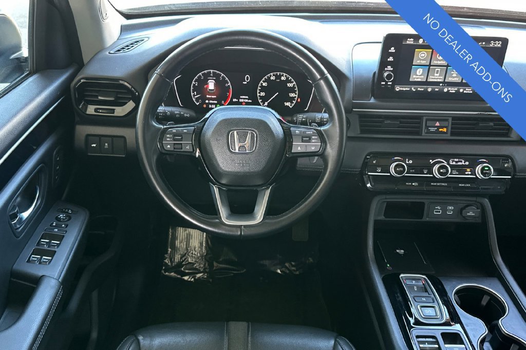 Certified 2023 Honda Pilot Touring image 16