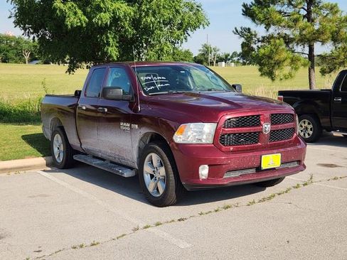 Used 2019 RAM 1500 Express w/ Express Value Package AWD/4WD image 2
