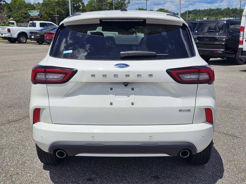 Used 2023 Ford Escape ST-Line Select w/ Tech Pack #2 AWD/4WD image 11