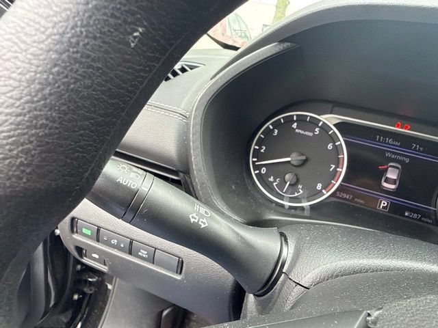 Used 2024 Nissan Sentra SV FWD image 17