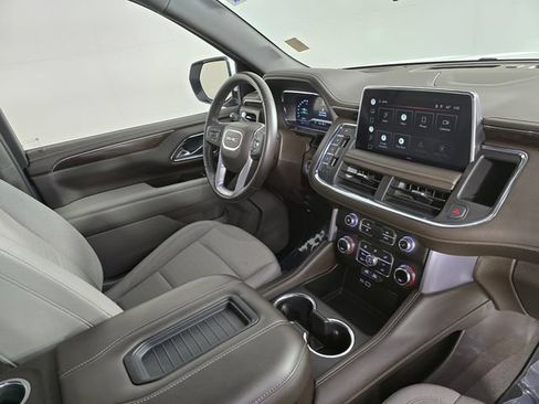 Used 2022 GMC Yukon XL SLE w/ Gmc Pro Safety Plus Package AWD/4WD image 10
