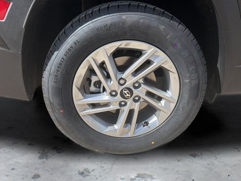 Used 2025 Hyundai Tucson SE image 30