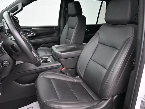 Used 2023 Chevrolet Tahoe Z71 w/ Luxury Package AWD/4WD image 4