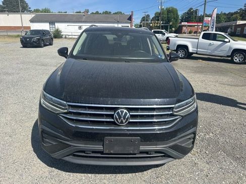 Used 2022 Volkswagen Tiguan SE w/ Panoramic Sunroof Package AWD/4WD image 5