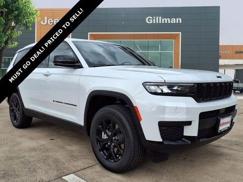 New 2025 Jeep Grand Cherokee L Altitude RWD image 1