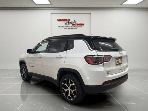 Used 2024 Jeep Compass Limited AWD/4WD image 3