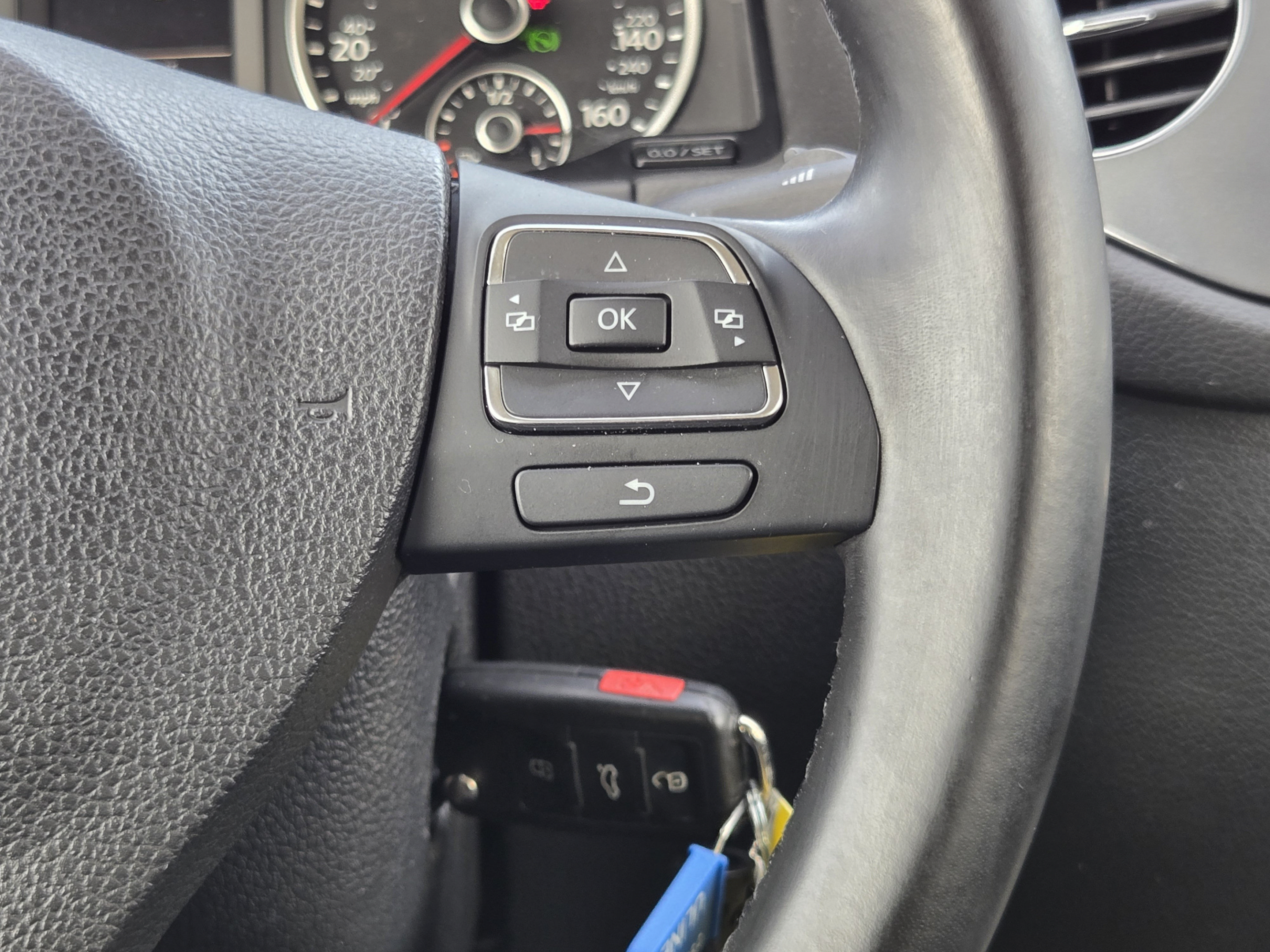 Used 2014 Volkswagen Tiguan S AWD/4WD image 25