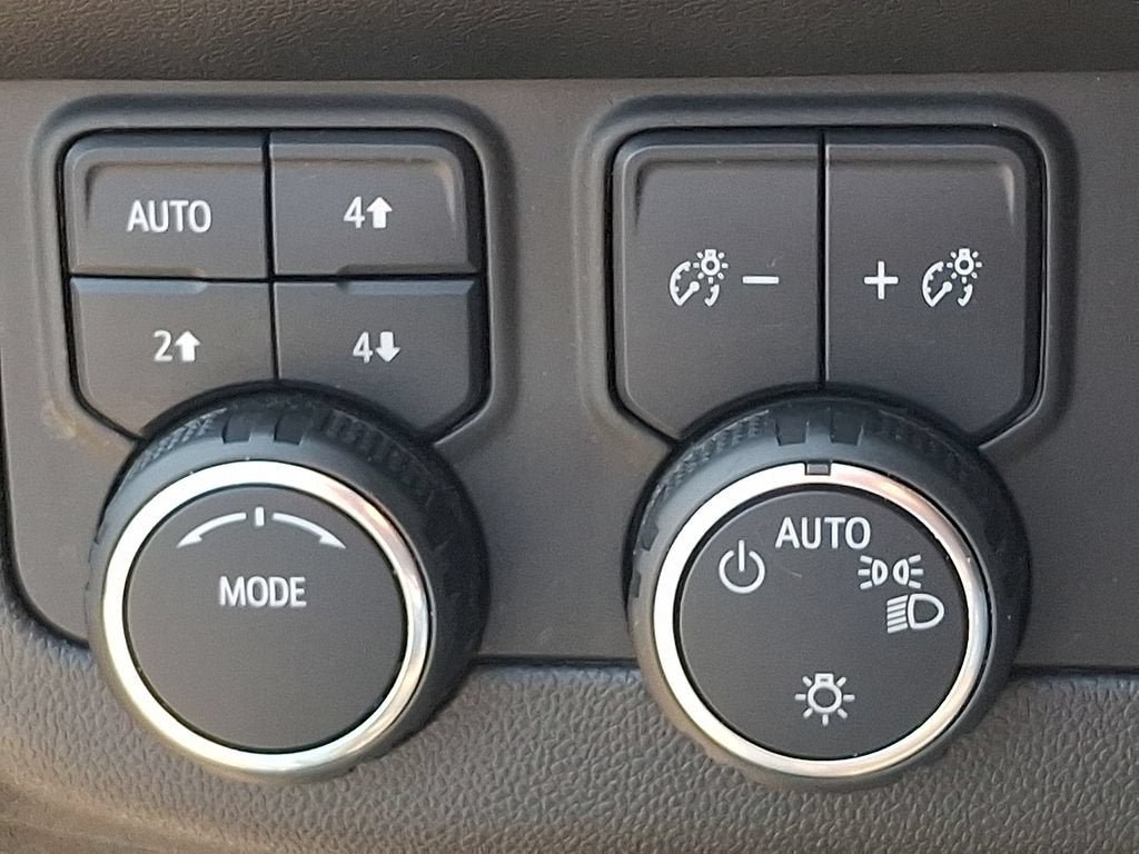Used 2024 Chevrolet Tahoe High Country AWD/4WD image 23