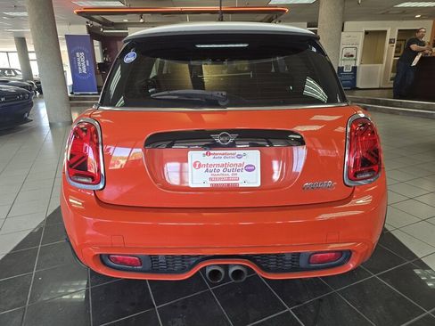 Used 2019 MINI Cooper S w/ Signature Upholstery Package image 5