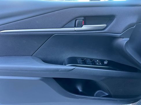 Used 2025 Toyota Camry LE image 20