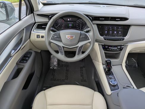 Certified 2024 Cadillac XT5 Premium Luxury FWD image 15