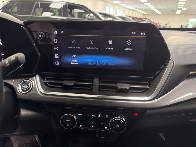 Used 2025 Chevrolet Trax ACTIV w/ Driver Confidence Package FWD image 18