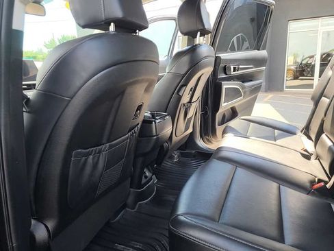 Used 2023 Kia Telluride LX AWD/4WD image 23