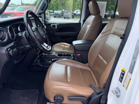 Used 2021 Jeep Wrangler Unlimited Sahara AWD/4WD image 15