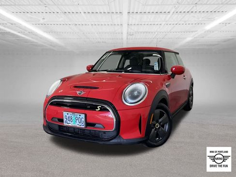 Certified 2024 MINI Cooper SE image 1