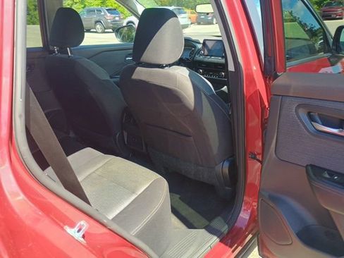 Used 2023 Nissan Rogue SV AWD/4WD image 16