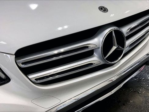 Certified 2019 Mercedes-Benz GLC 300 image 28